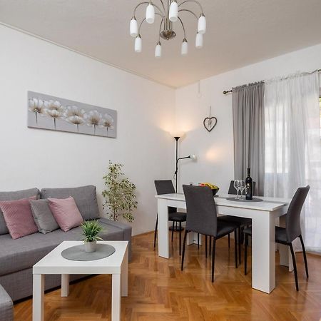 Apartment Beba Dugi Rat Luaran gambar